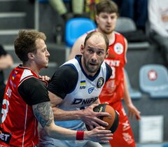 Дніпро розгромив Рівне в першому півфіналі плейоф: хайлайти Суперліги GGBET 16 квітня