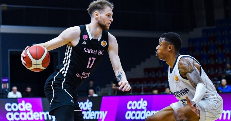 Українці за кордоном: Войналович набрав 9 очок в Азербайджані, Санон відіграв 26 хвилин в Польщі