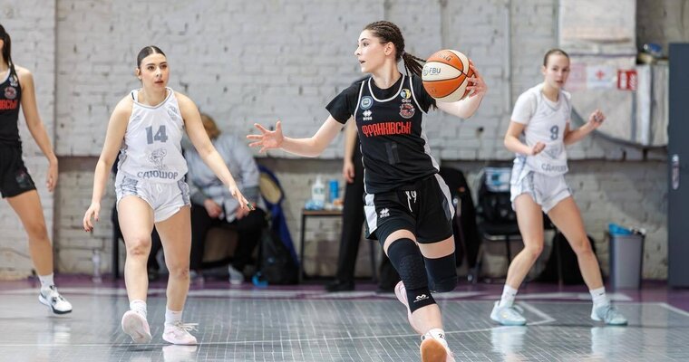 Фінал чотирьох Вищої ліги серед жінок: Рівне-ОШВСМ та Франківськ-КНУВС визначать переможця сезону