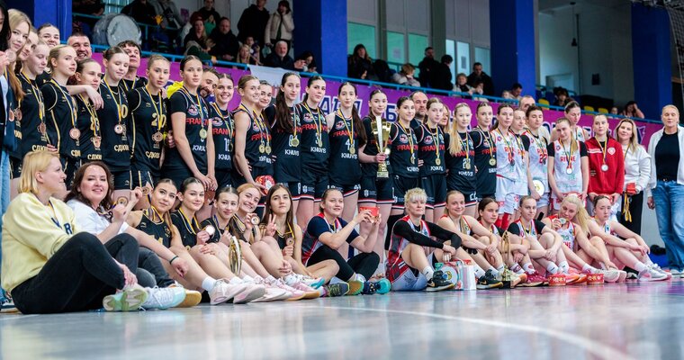 Фінал чотирьох жіночої Вищої ліги: фотогалерея церемонії нагородження