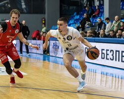 Харківські Соколи виграли в Рівного перший матч серії за бронзу: хайлайти Суперліги GGBET 25 квітня