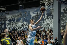 Володимир Конєв піднявся в двох історичних рейтингах Суперліги