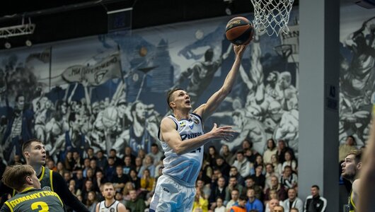 Володимир Конєв піднявся в двох історичних рейтингах Суперліги