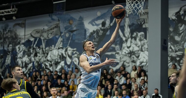 Володимир Конєв піднявся в двох історичних рейтингах Суперліги