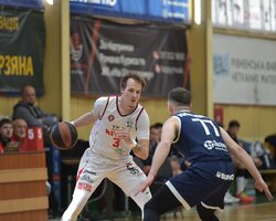 Рівне-ОШВСМ переміг Харківські Соколи у другому матчі за бронзу: фотогалерея матчу