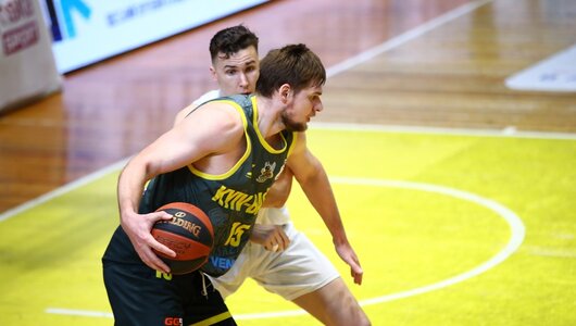 Господарі щитів: лідери сезону Суперліги GGBET за підбираннями