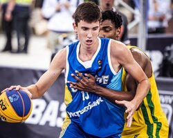 Владислав Семерич підписав контракт з командою NCAA