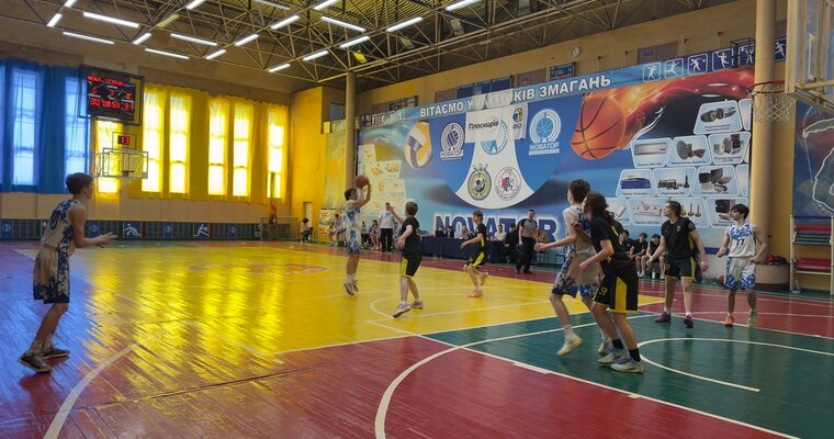 ВЮБЛ серед юнаків 2011 року: друга перемога СДЮСШОР-5-ДФКС, овертайм команд Чернівців та Хмельницького