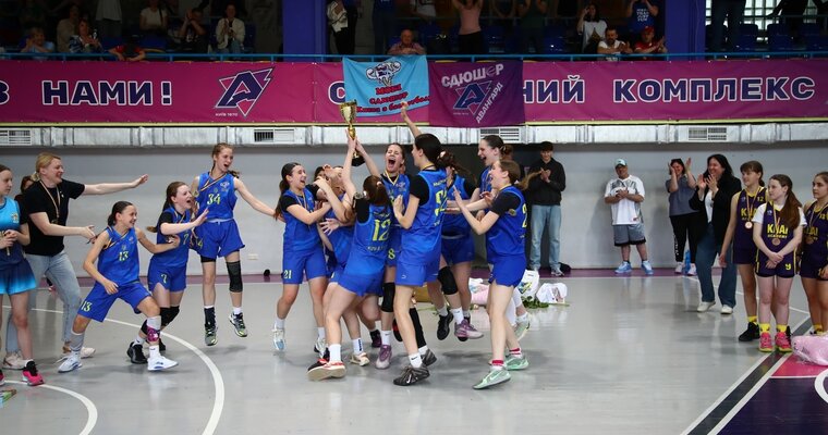 СДЮШОР з баскетболу-МОБІ друге чемпіонки ВЮБЛ серед дівчат 2012 року: фотогалерея фінального матчу та церемонії нагородження