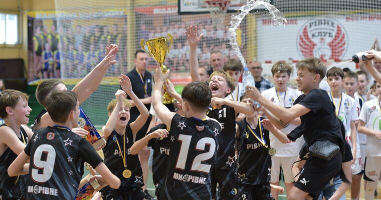 Фінал чотирьох ВЮБЛ серед юнаків 2013 року: ОСДЮСШОР-БАСЛ переміг в овертаймі та став чемпіоном