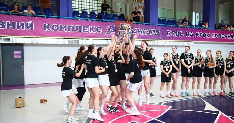 У Києві завершився Фінал чотирьох жіночої Молодіжної ліги: фотогалерея останнього матчу та церемонії нагородження