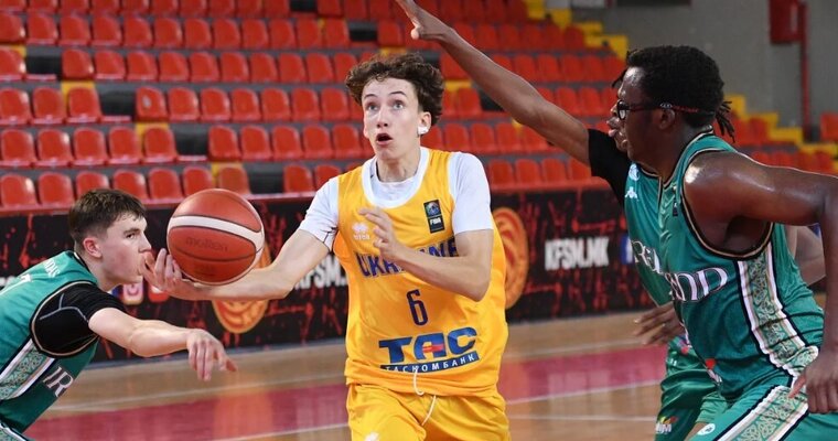 Гравець збірної України U-18 Ілля Крамар перебирається у США