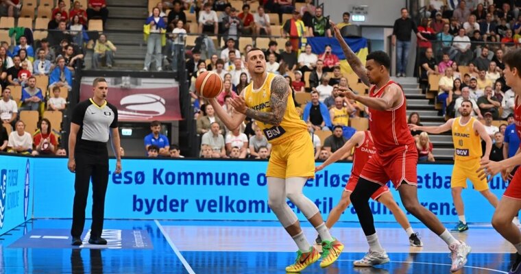 13 очок у Данії вивели Боброва до топ-3 найкращих скорерів збірної України