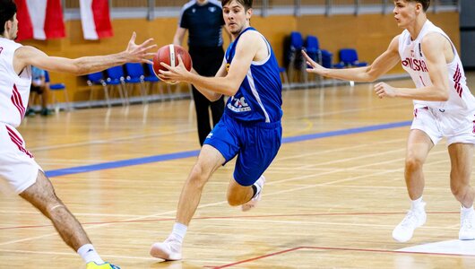 Збірна України U-18 на останніх секундах поступилась Польщі 