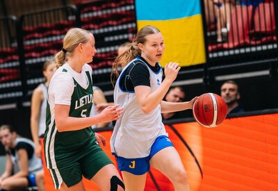 Жіноча кадетська збірна провела перший контрольний матч в рамках підготовки до Євробаскету