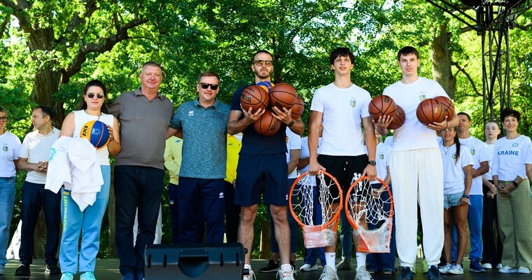 Представники ФБУ та гравці Київ-Баскета долучилися до заходу DoLikeOlympians