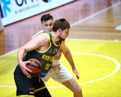 Історичні рейтинги Суперліги GGBET: лідери за підбираннями та блоками