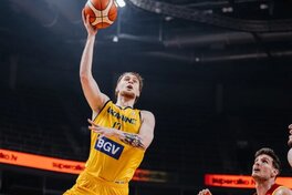 Войналович набрав 13 очок в дебютному матчі в Литві