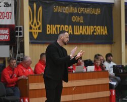 Денис Спиридонов: У нас новий гравець приїхав, кремезний хлопчина, і він дуже нам допоміг