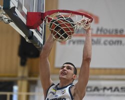 Дніпро програв у Рівному, Київ-Баскет і Харківські Соколи виграли у столиці: хайлайти Суперліги GGBET 18 жовтня