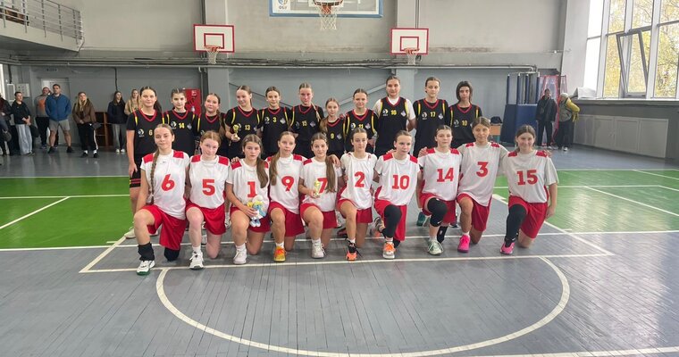 ВЮБЛ серед дівчат 2013 року: в Чернівцях зіграли перші матчі сезону