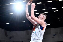 Українці за кордоном: Лень зіграв в НБА, Скапінцев набрав 18 очок в G-лізі