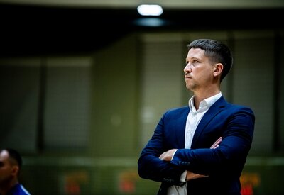 Будівельник поступився Дніпру на старті чемпіонату: відео пресконференції