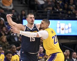 Українці за кордоном: Лень вийшов у старті Лейкерс, Шульга віддав 11 передач у NCAA