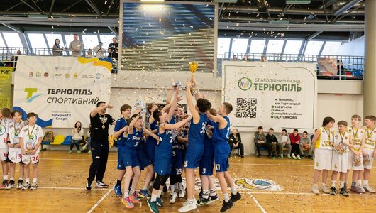 В Тернополі відбувся яскравий Фінал шести ВЮБЛ серед юнаків 2012 року: велика фотогалерея
