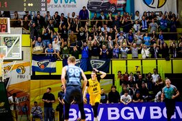 Атмосфера, варта фіналу: фотогалерея вболівальників матчу Київ-Баскет — Дніпро
