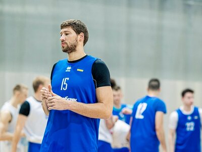 Рекордсмен збірної України В’ячеслав Кравцов продовжить професійну карʼєру 