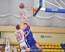 В Черкасах пройшли півфінальні матчі ВЮБЛ серед юнаків 2011 року: фотогалерея