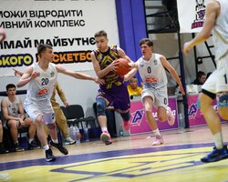Дніпровська та київська команди розіграють звання чемпіона ВЮБЛ серед юнаків 2009 року