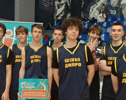 Пліч-о-пліч: розпочинається вирішальна стадія змагань у юнаків