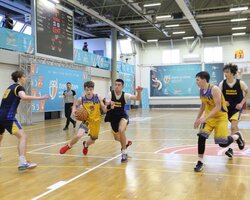 День фіналів Всеукраїнської шкільної ліги Пліч-о-пліч у Тернополі: велика фотогалерея матчів та церемонії нагородження 