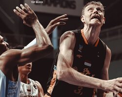 Українці за кордоном: Ковальов оформив дабл-дабл, Пустовому не вистачило одного підбирання