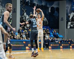 Кривбас подовжив контракти із двома гравцями
