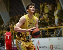Старий Луцьк продовжив контракт із Степаном Лесиком 
