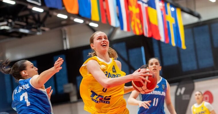 Жіноча збірна U-18 перемогла Азербайджан на чемпіонаті Європи