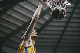 Артем Пустовий зібрав солідний дабл-дабл в першому матчі півфіналу чемпіонату Індонезії 