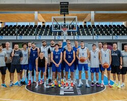 Збірна України прибула до Швейцарії, де зіграє перший матч пре-кваліфікації ЧС-2027: фотогалерея тренування