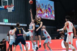 Національна збірна у важкому матчі поступилась Швейцарії
