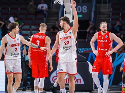Євробаскет-2025: визначилась перша пара півфіналістів