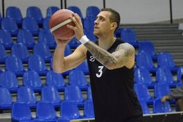 Українці за кордоном: Бобров набрав 10 очок в Румунії, у Антипова дабл-дабл