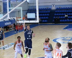 Харківські Соколи втримали непросту перемогу над Кривбасом