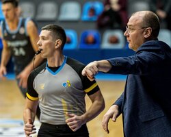 Дніпро вдома здолав Запоріжжя: відео коментарів після гри
