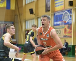 Яскраві фото четвертого туру Суперліги Favbet