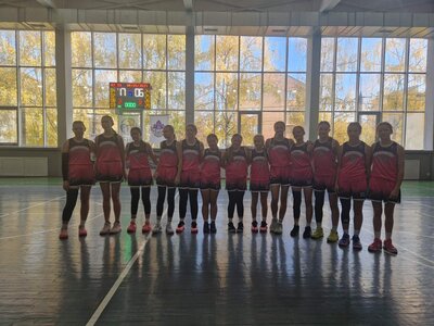 ВЮБЛ серед дівчат 2013 року: ДЮСШ Ведмеді з Нововолинська потужно почала сезон