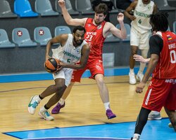 Запоріжжя у матчі із двома повітряними тривогами переміг Рівне-ОШВСМ