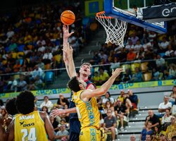 Українці за кордоном: Пустовий набрав 8 очок в Іспанії, у Кличка 13 очок у Франції